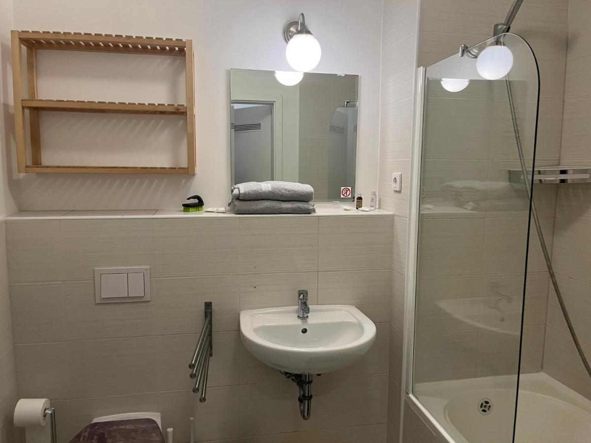 Corvin Pearl Deluxe Apartamento Budapeste Exterior foto